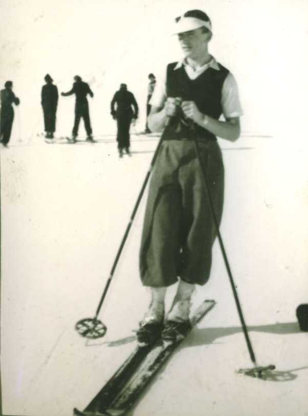 David Horsfield on skis